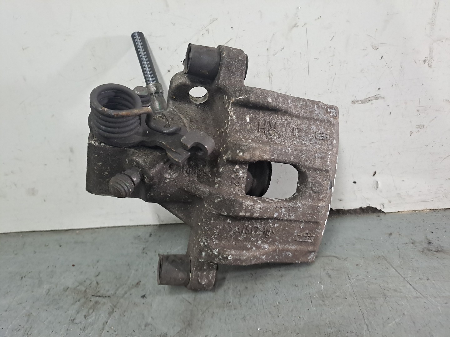 Bomba dos travões Trás Direita FORD Kuga II (DM2)