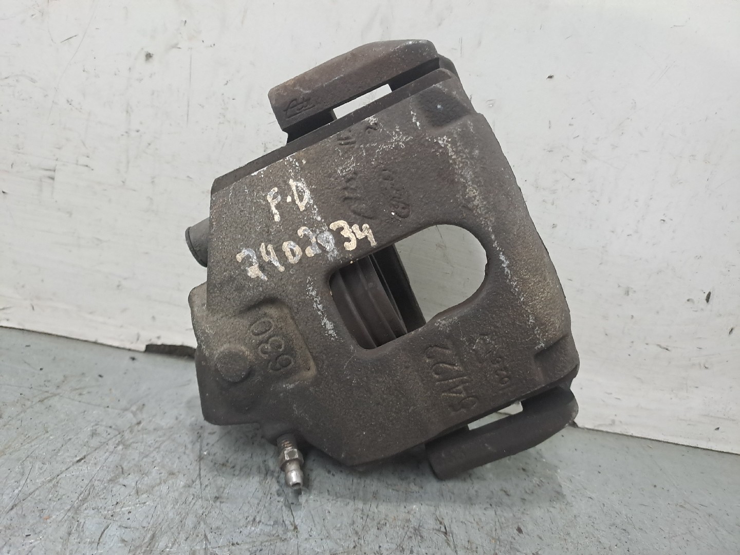 Bomba dos travões Frente Direita FORD Fiesta V (JH_, JD_)