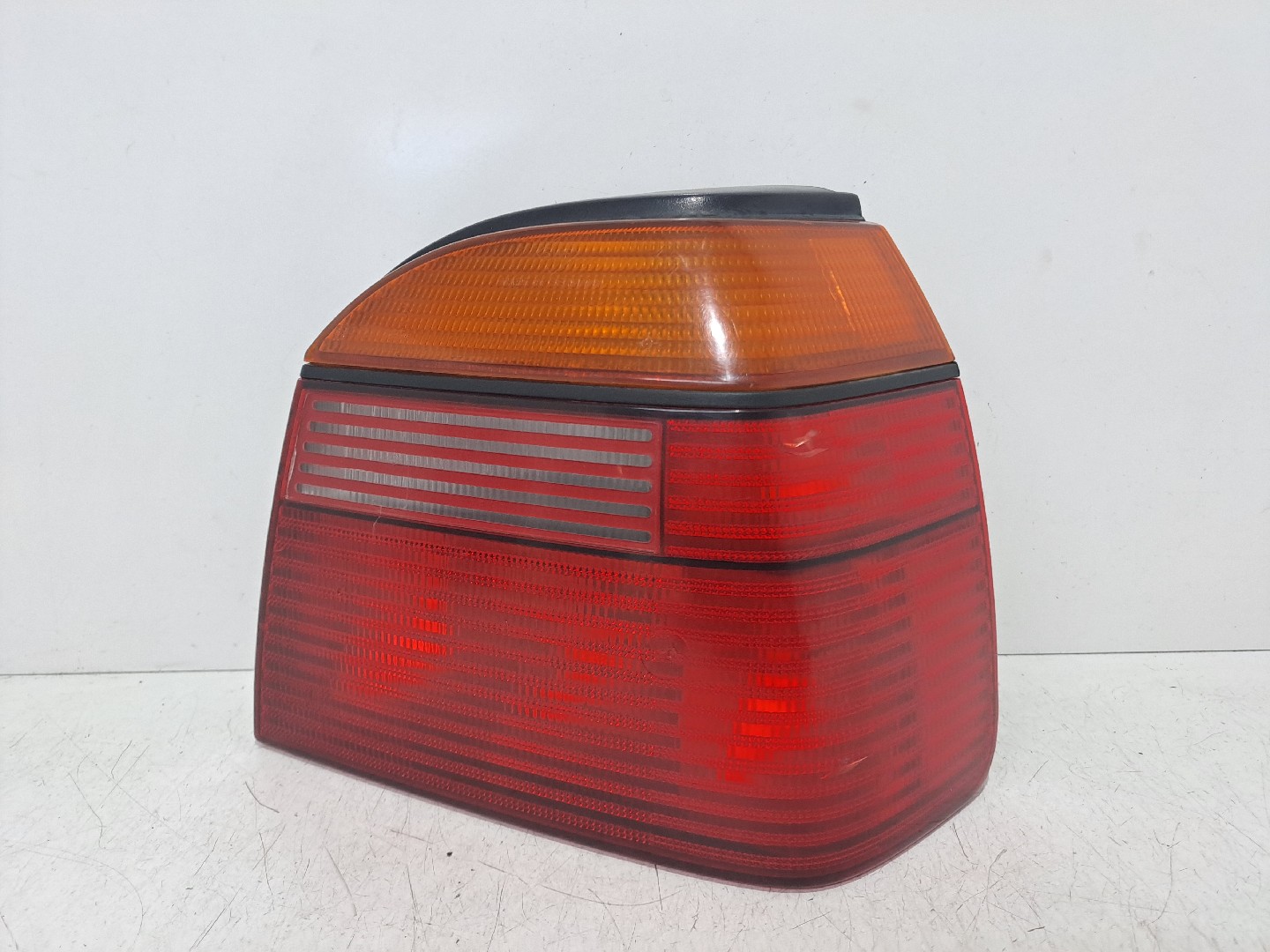 Right Tail light VOLKSWAGEN Golf III Van (1H1)