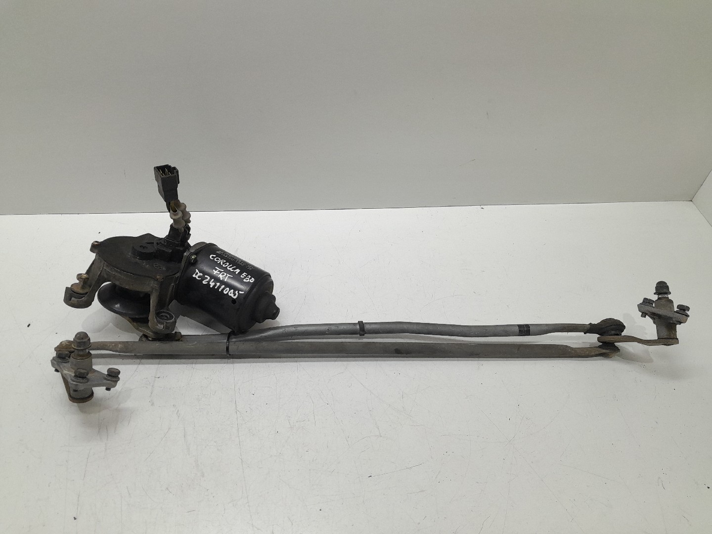 Motor limpa vidros frente TOYOTA Corolla Sedan (_E8_)