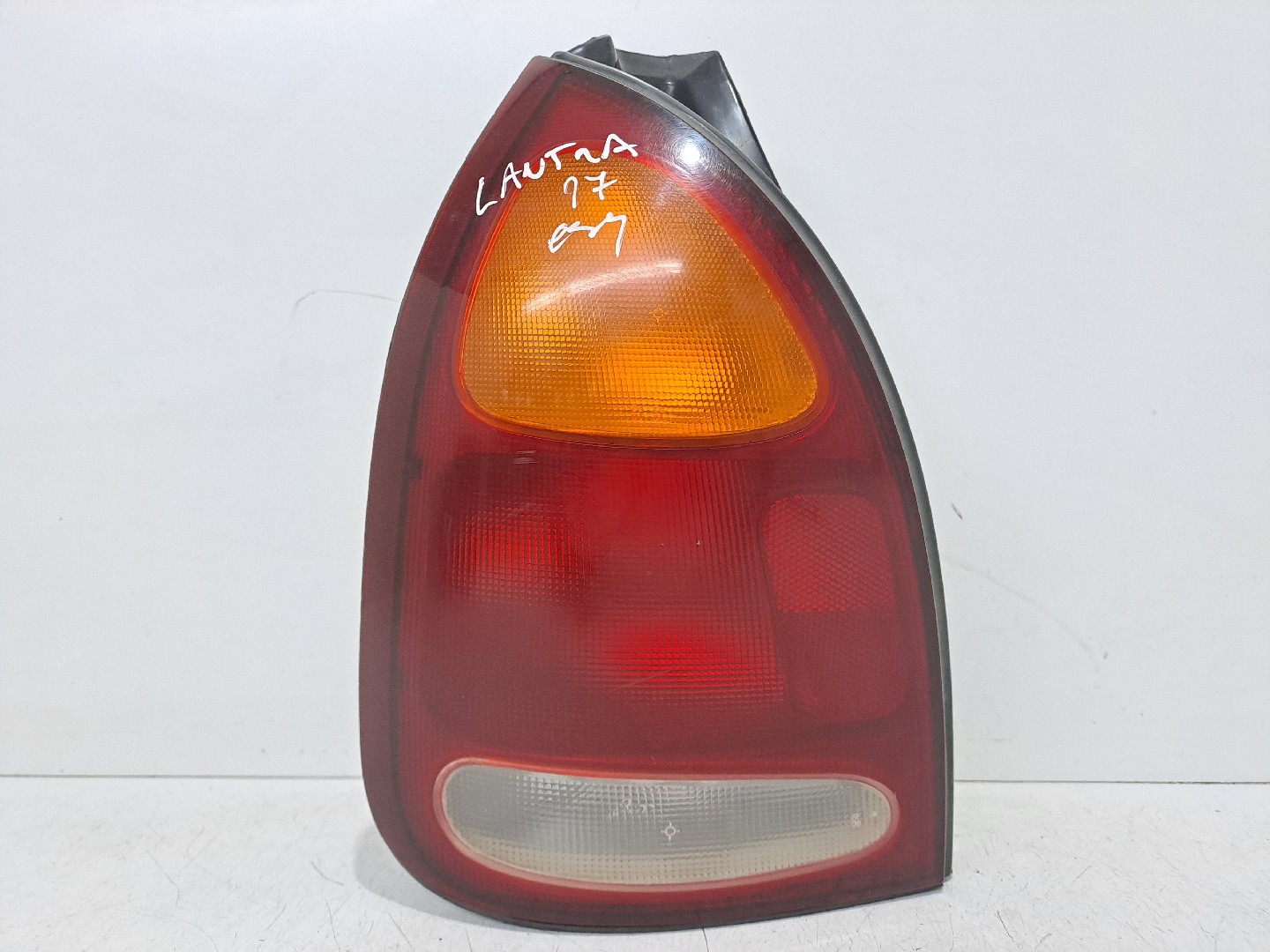 Farolim esquerdo HYUNDAI Lantra II Wagon (J2/RD)