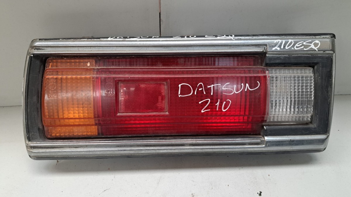 Left Tail light NISSAN Sunny Sedan (B310)