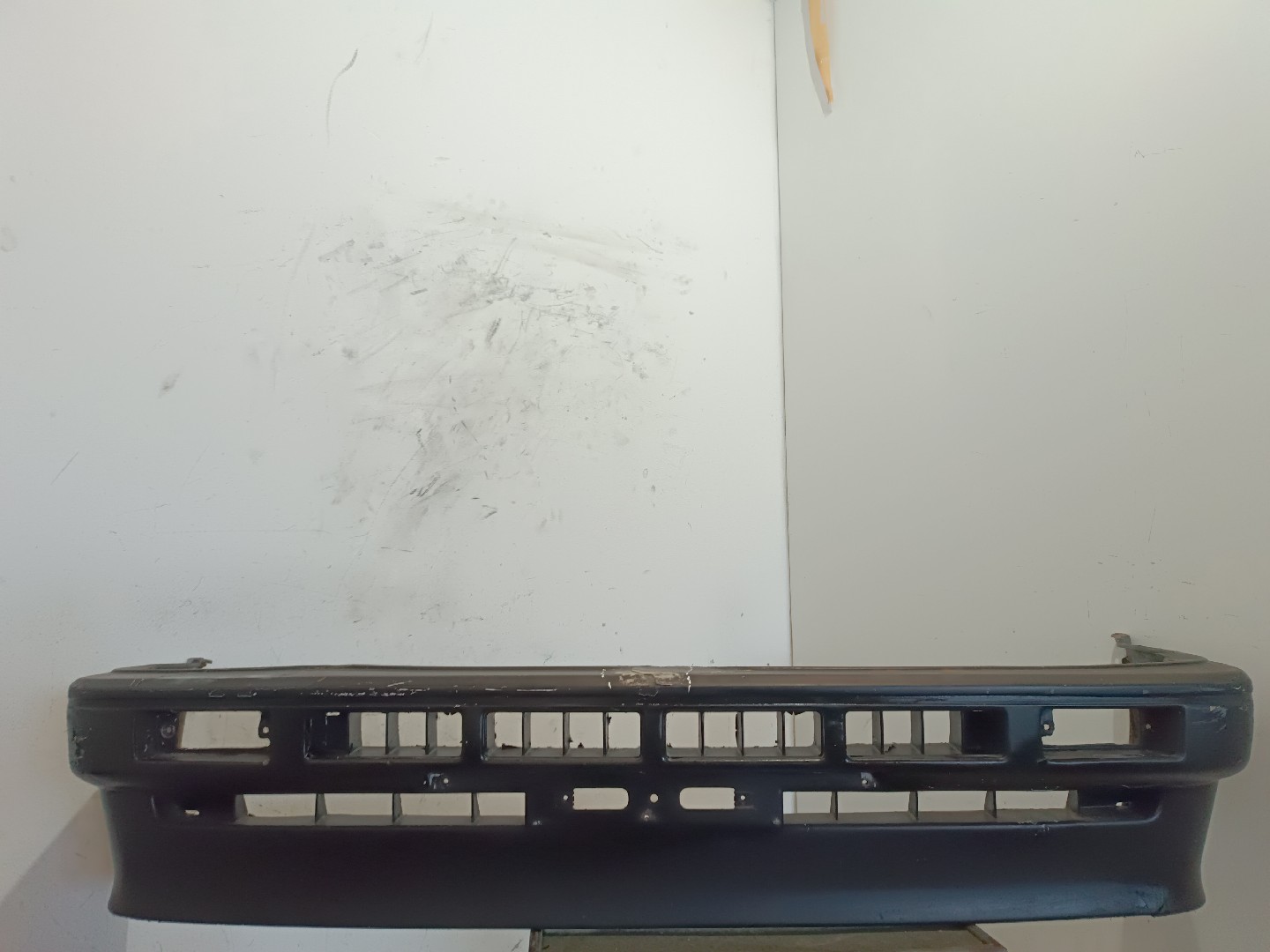 Pára-choques frente TOYOTA Corolla Sedan (_E8_)