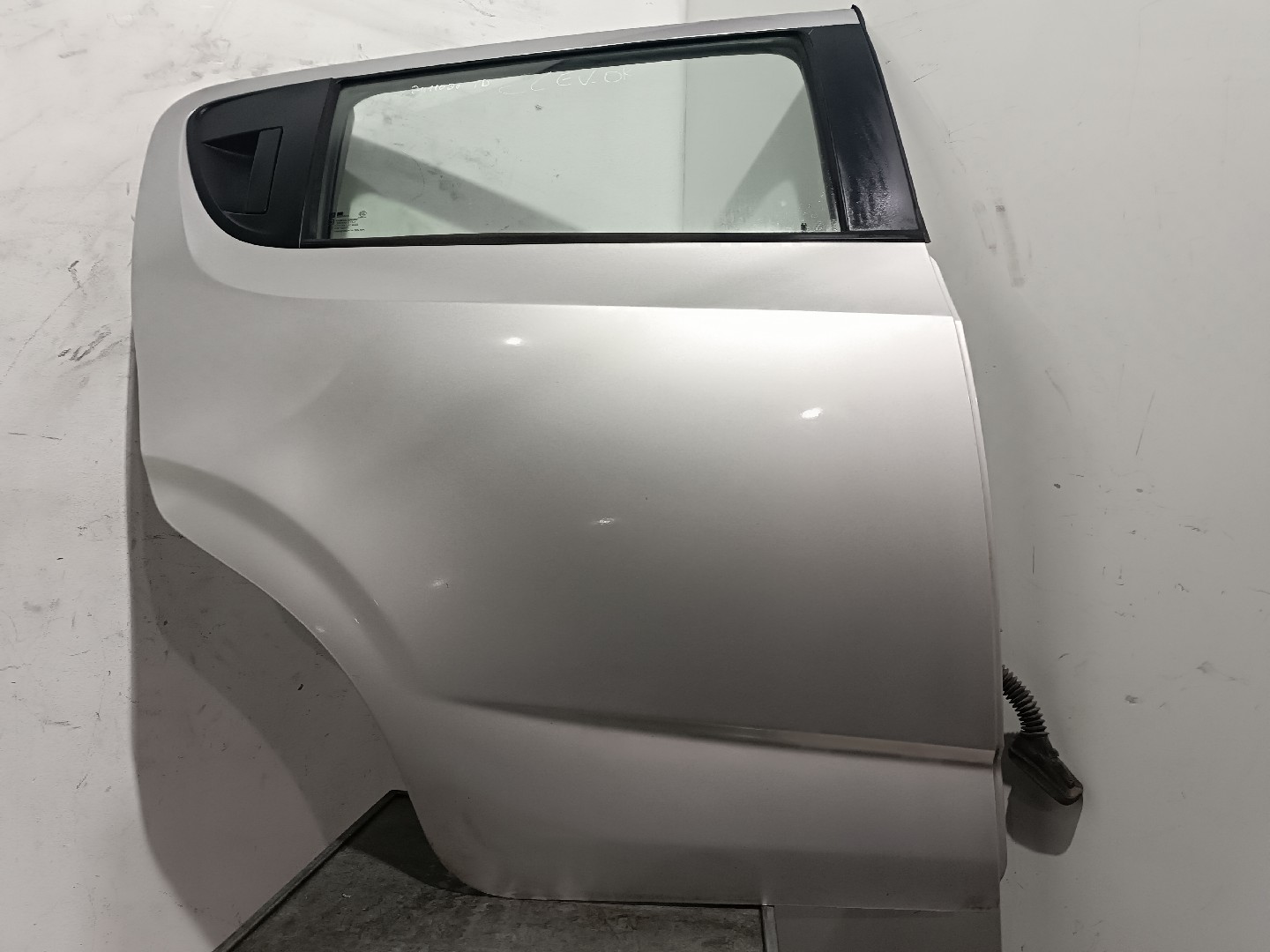 Right rear door CHEVROLET Aveo Hatchback (T300)