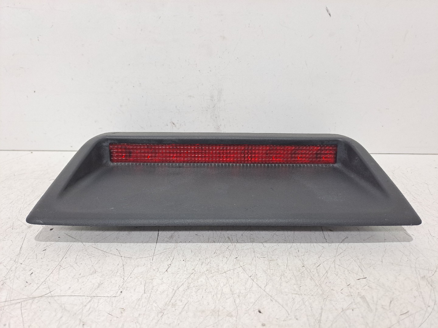 Additional stop light / 3rd stop light LEXUS IS II (GSE2_, ALE2_, USE2_)