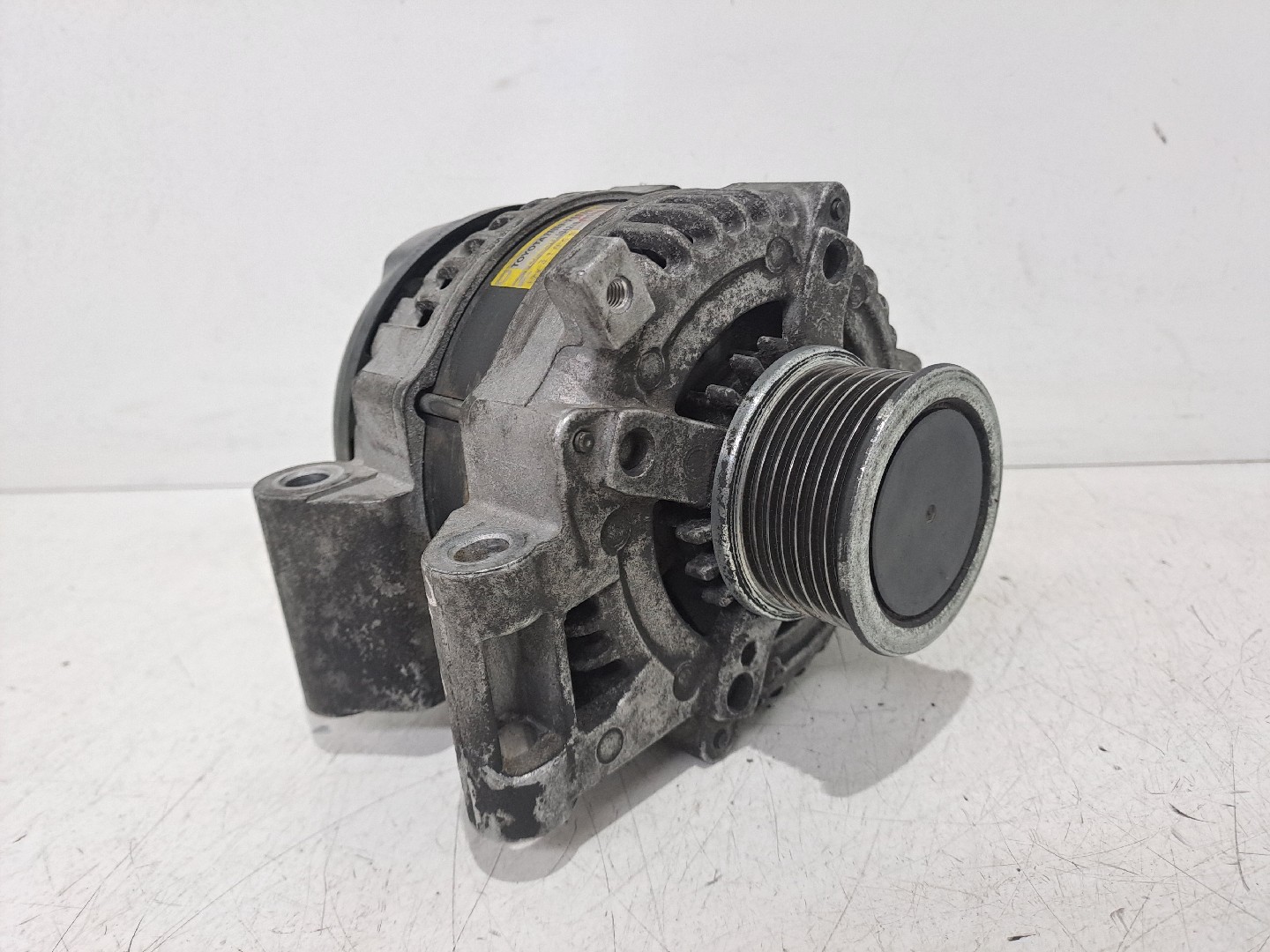 Alternator LEXUS IS II (GSE2_, ALE2_, USE2_)