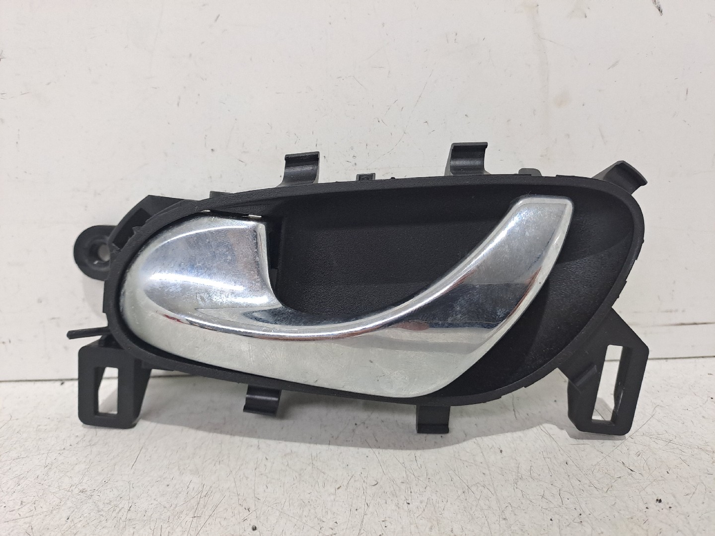 Puxador interior porta frente esquerdo NISSAN Qashqai II (J11)