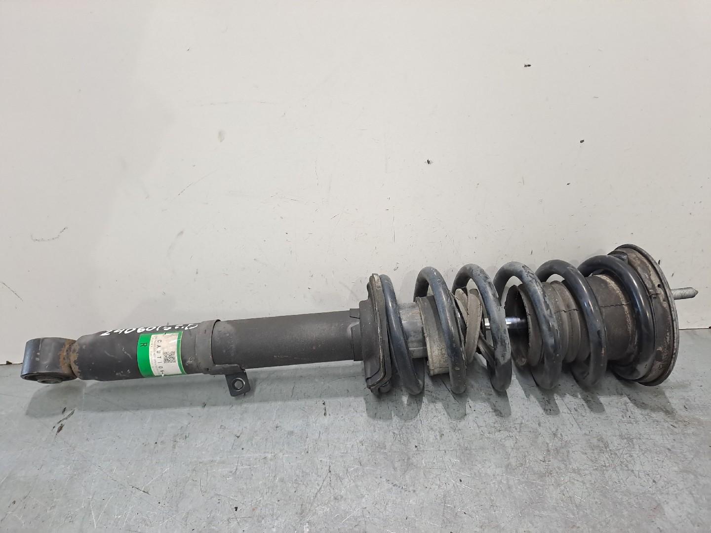 Right Front Shock Absorber LEXUS IS II (GSE2_, ALE2_, USE2_)