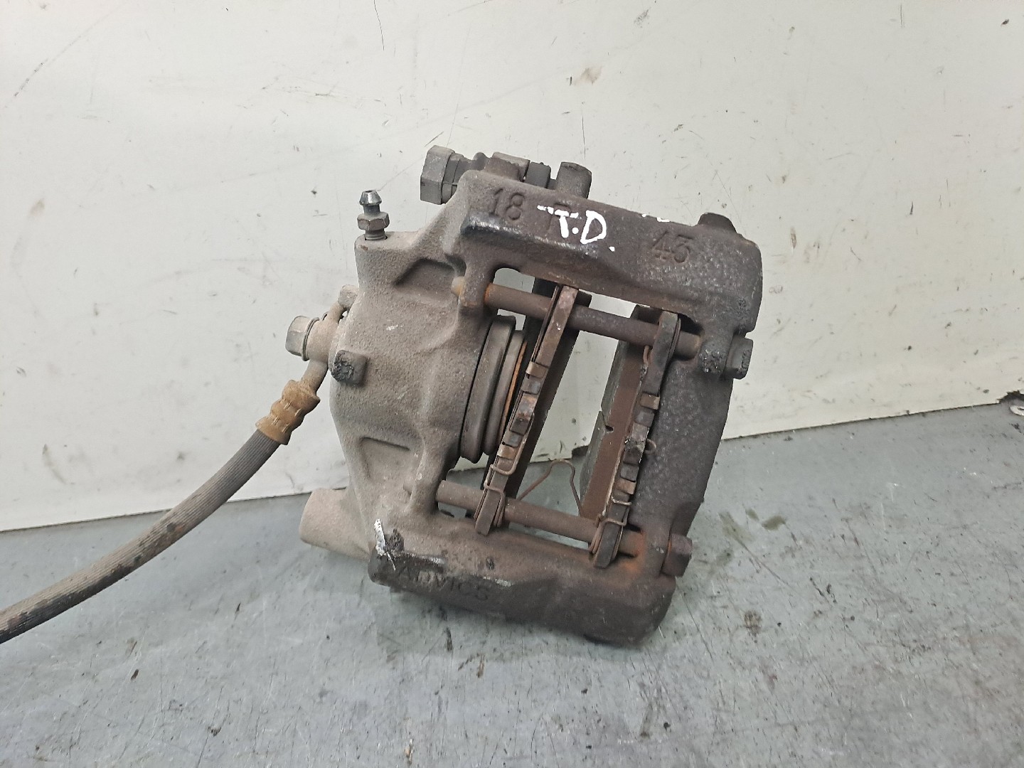 Bomba dos travões Trás Direita LEXUS IS II (GSE2_, ALE2_, USE2_)