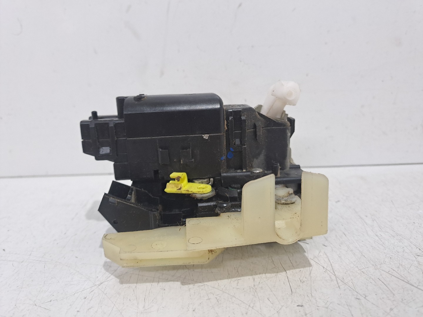 Fechadura / fecho porta frente esquerdo DACIA Dokker (0S_)