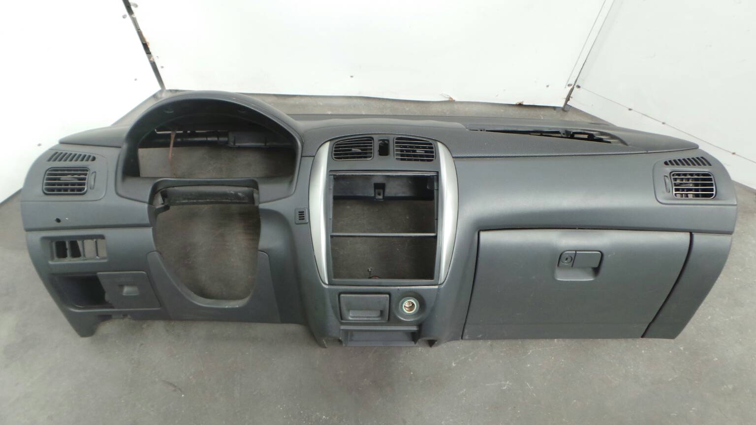 Tablier MAZDA Premacy (CP)