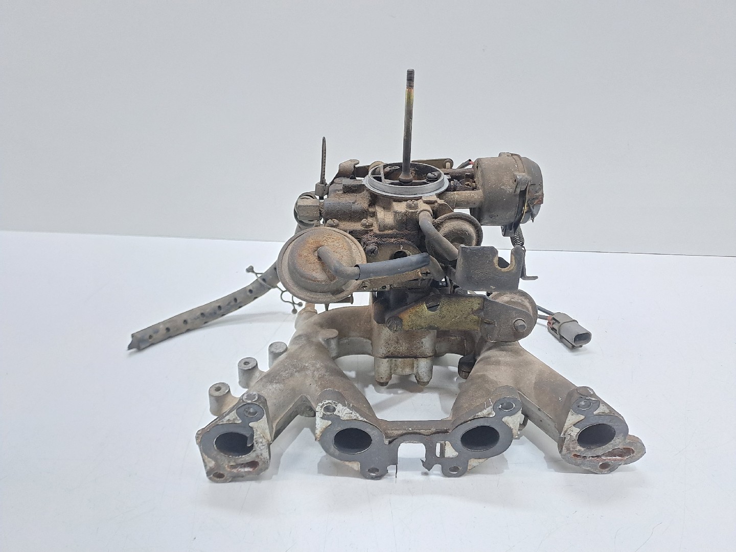 Carburador NISSAN Sunny II Sedan (N13)