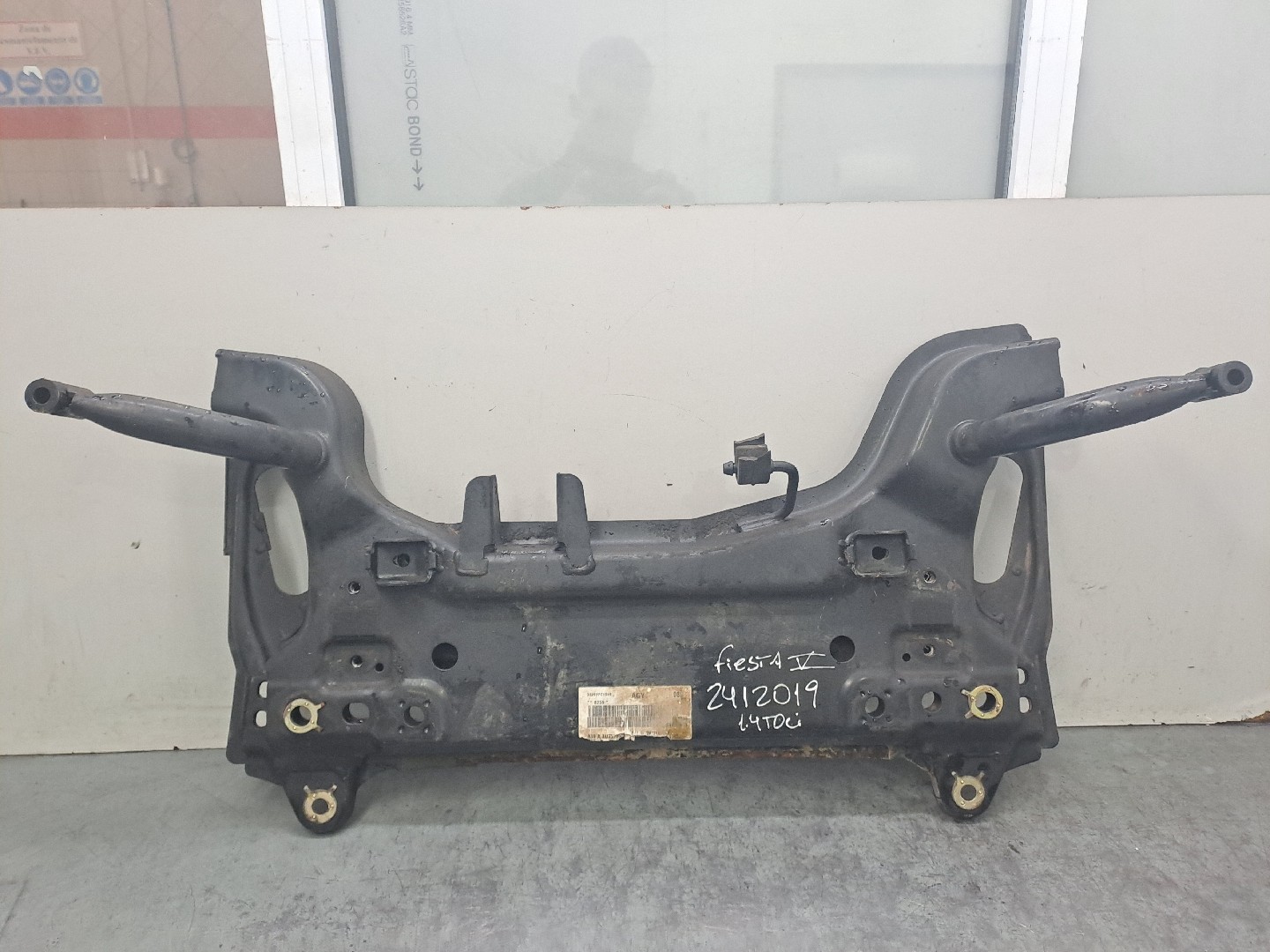 Front subframe FORD Fiesta V (JH_, JD_)