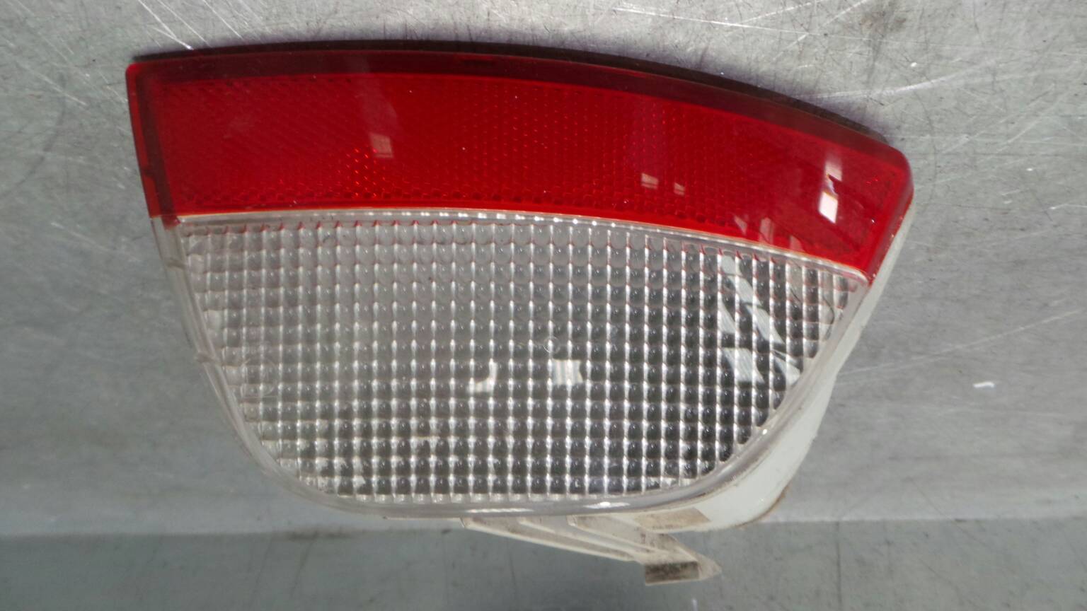 Luz da marcha atrás FORD Focus I (DAW, DBW)