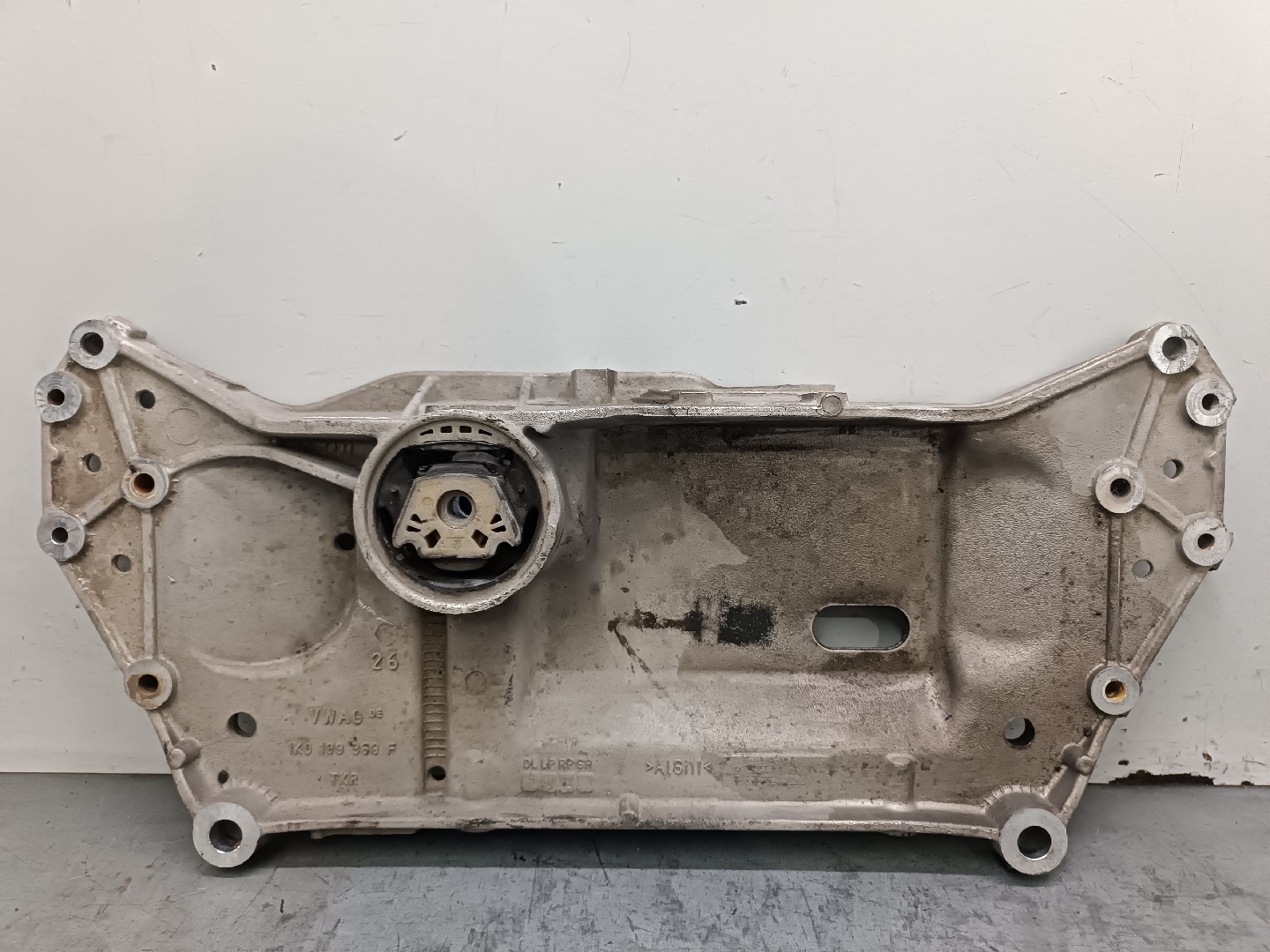 Charriot frente SEAT Leon (1P1)