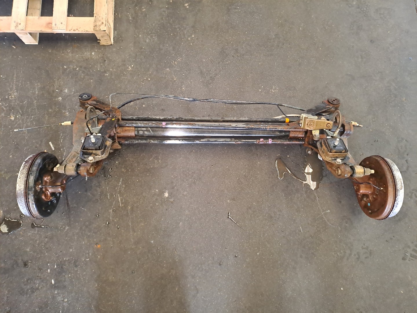 Rear axle with drum brakes CITROËN Berlingo Van (M_)