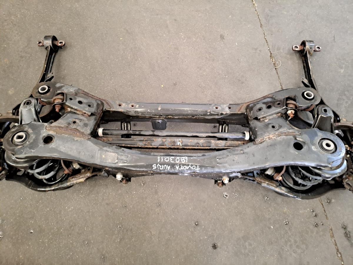 Front subframe TOYOTA Auris Hatchback (_E18_)