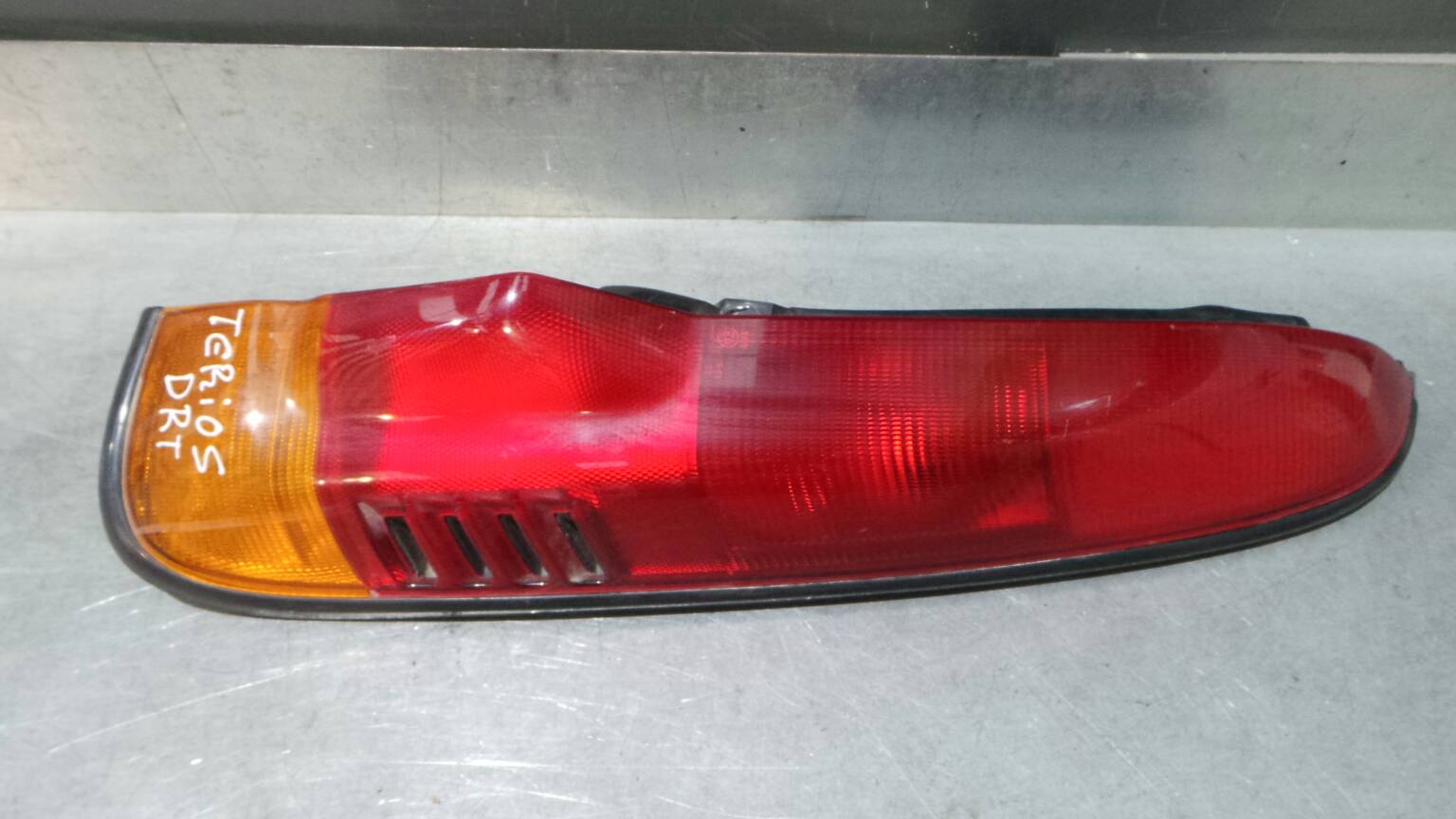 Right Tail light DAIHATSU Terios (J1_)