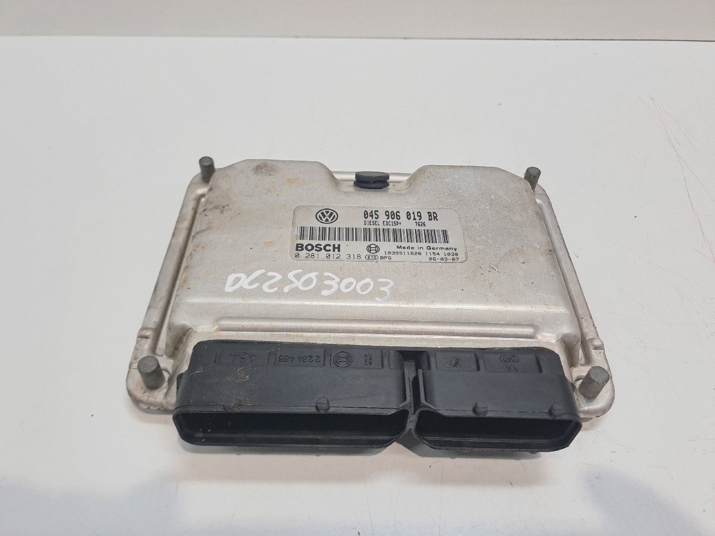 Engine control unit / ECU SKODA Fabia I Break (6Y5)