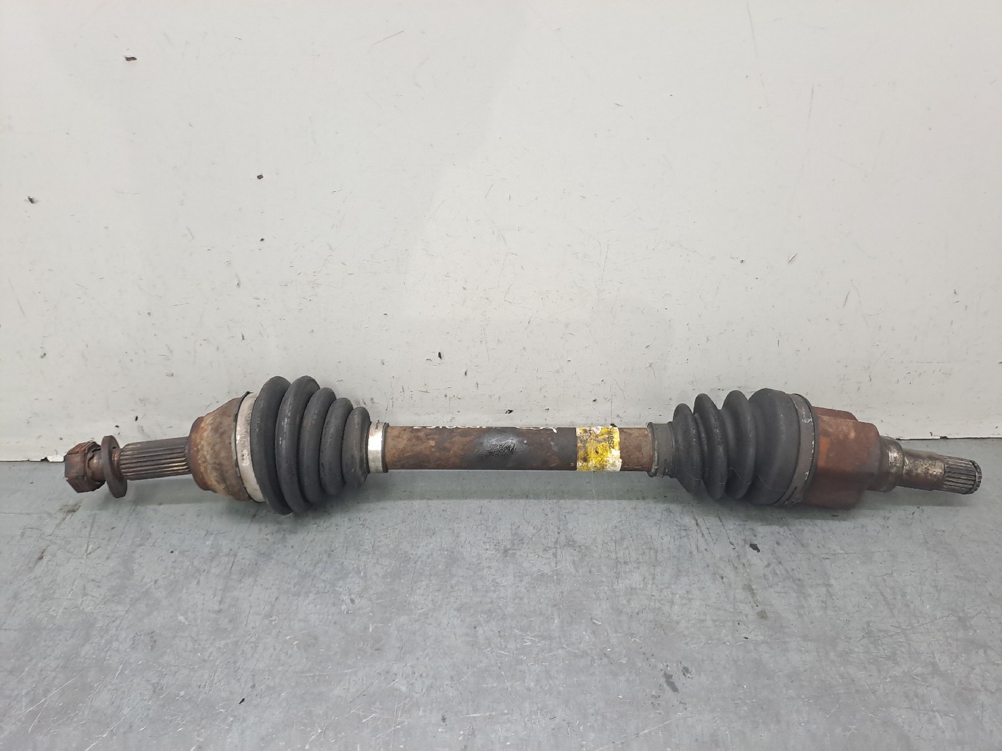 Left front driveshaft FORD Fiesta V (JH_, JD_)