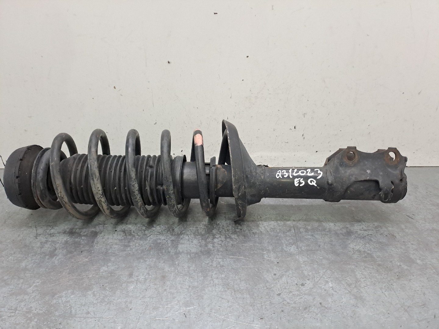 Left Front Shock Absorber VOLKSWAGEN Golf III (1H1)
