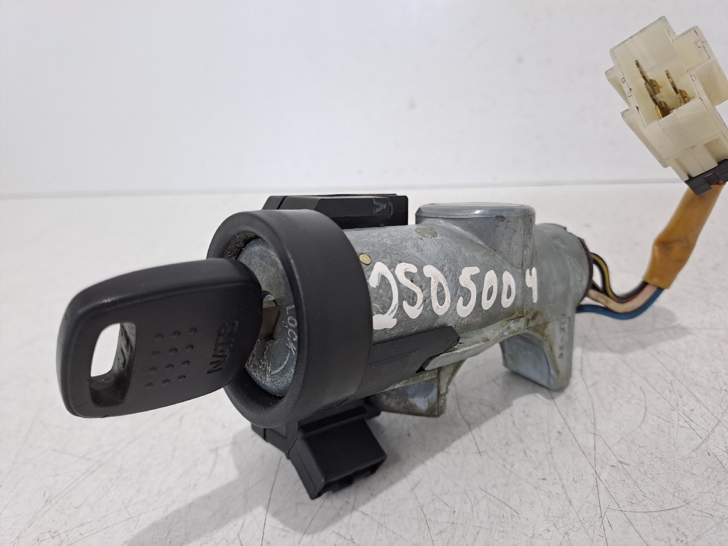 Ignition barrel NISSAN Almera I Sedan (N15)