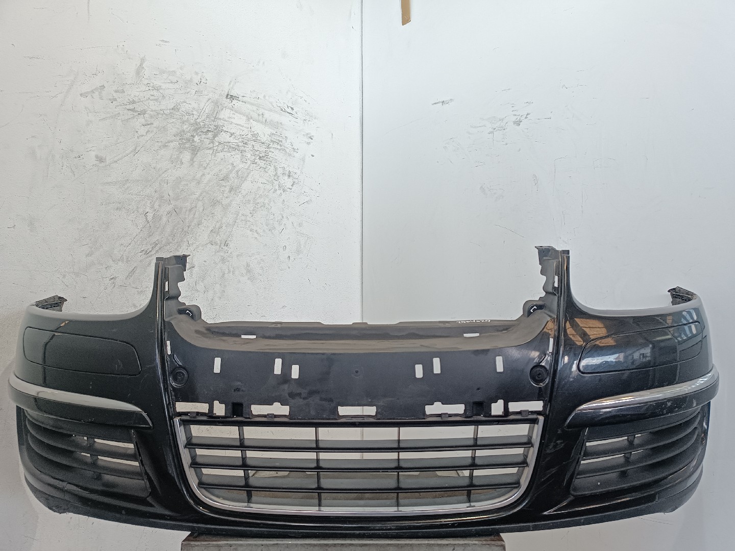 Pára-choques frente VOLKSWAGEN Jetta III (1K2)