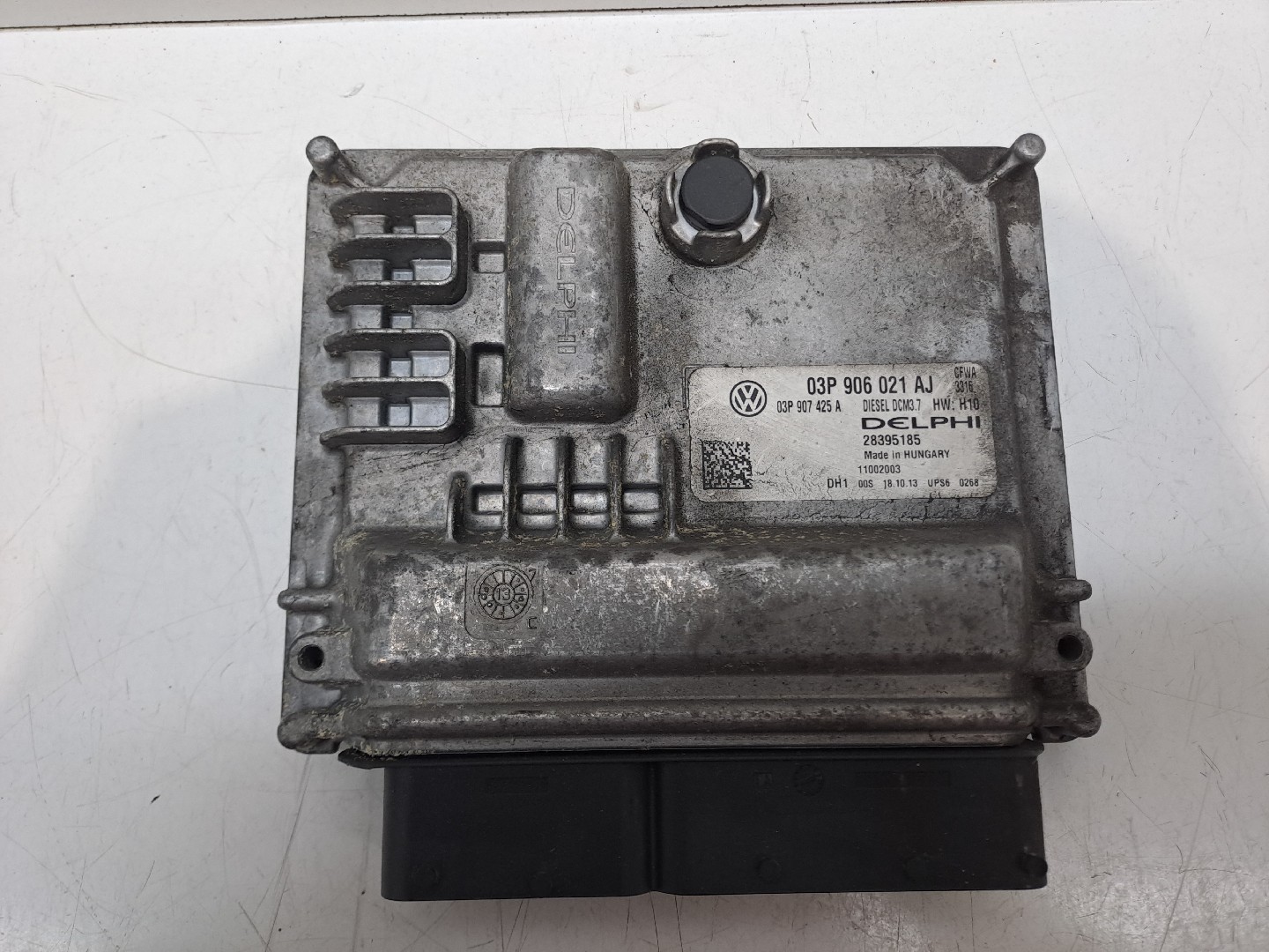 Engine control unit / ECU VOLKSWAGEN Polo (6R, 6C)