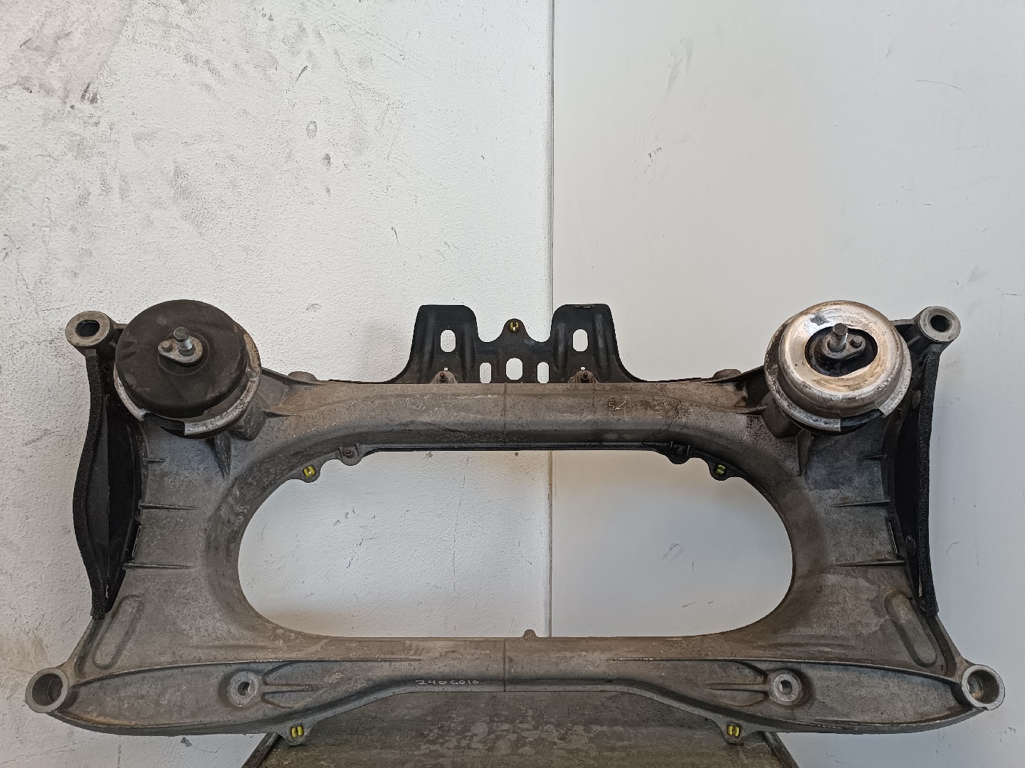 Front subframe LEXUS IS II (GSE2_, ALE2_, USE2_)