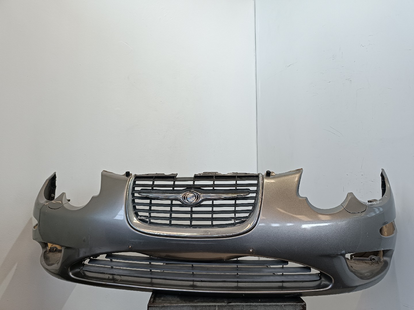Front Bumper CHRYSLER 300 M (LR)
