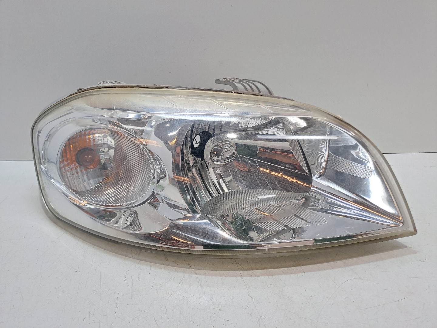 Ótica / farol direita CHEVROLET Aveo Sedan (T250, T255)