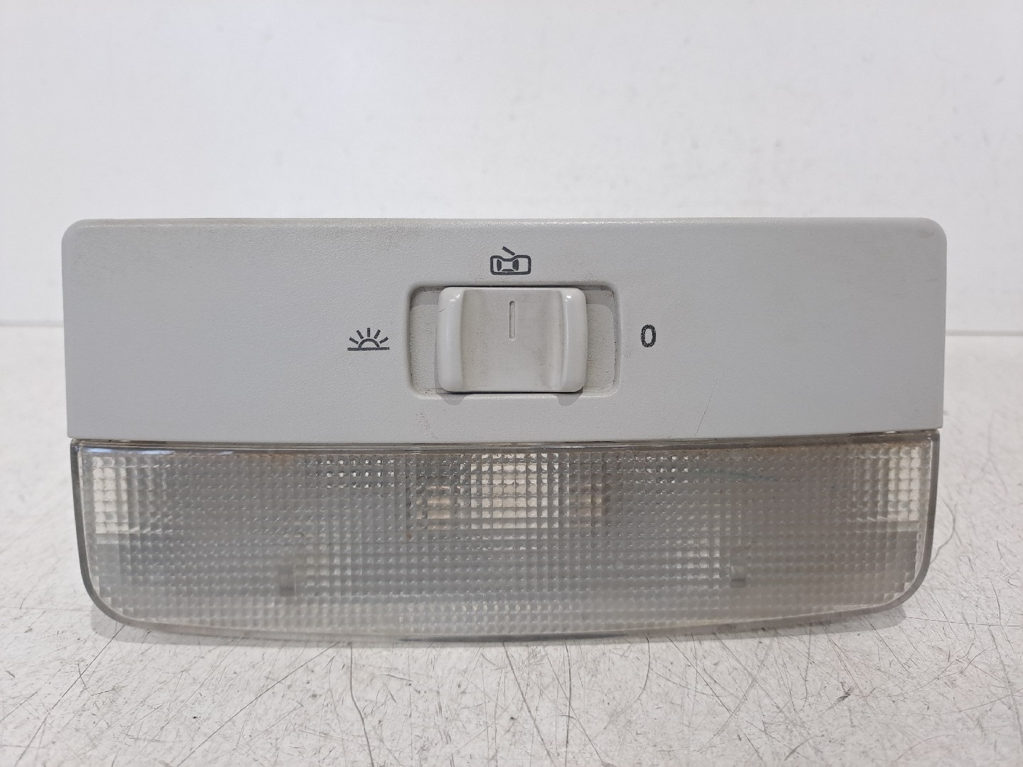 Plafonier central VOLKSWAGEN Polo (9N)