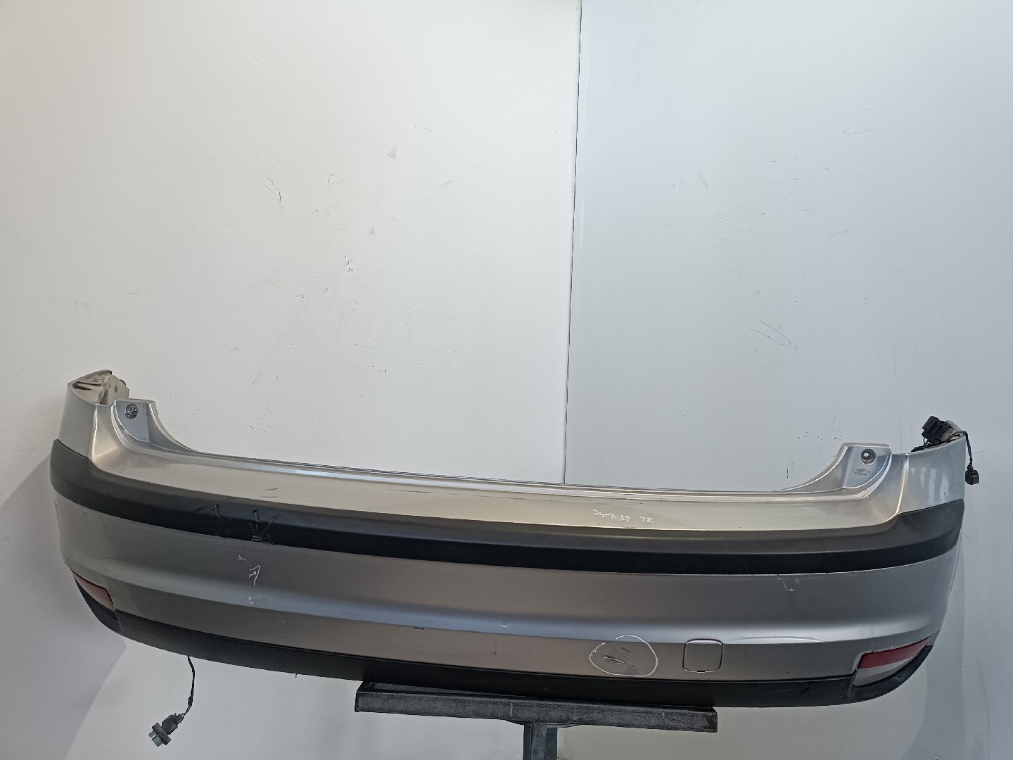 Pára-choques trás FORD Focus II (DA_)