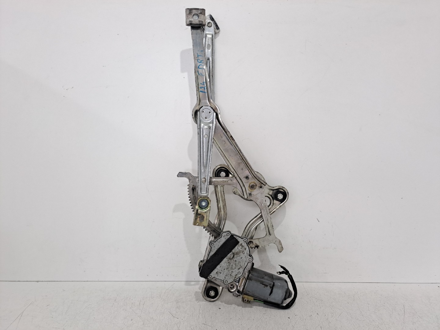 Right front window regulator MERCEDES-BENZ Classe E (W124)