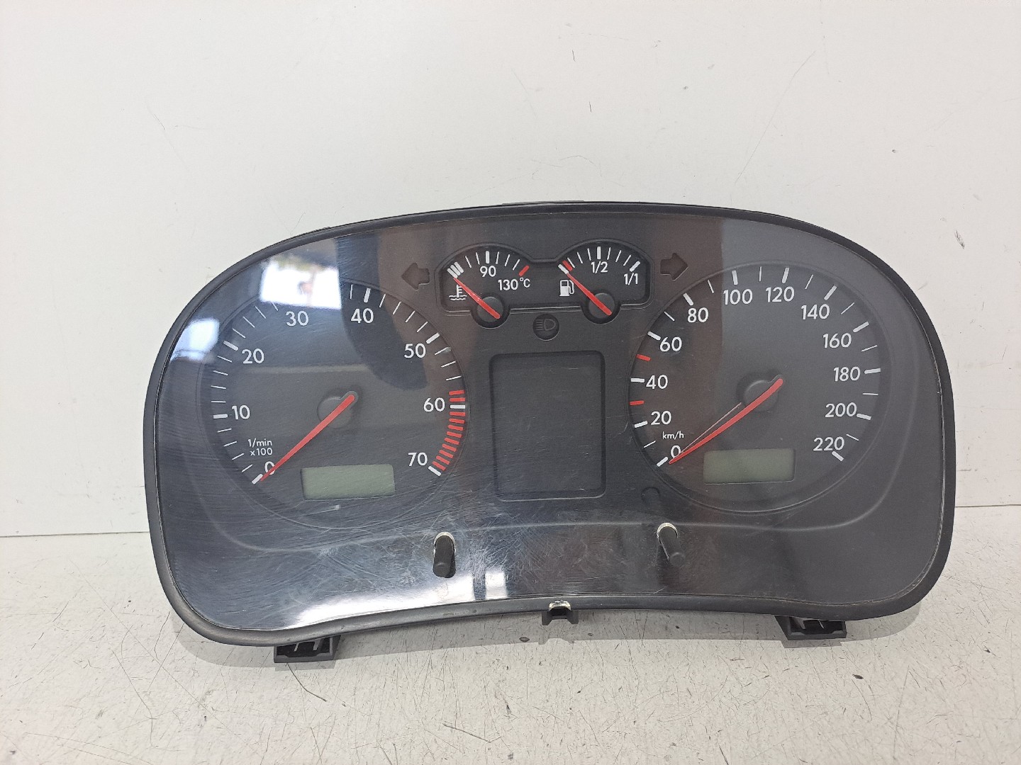 Instrument cluster VOLKSWAGEN Golf IV (1J1)