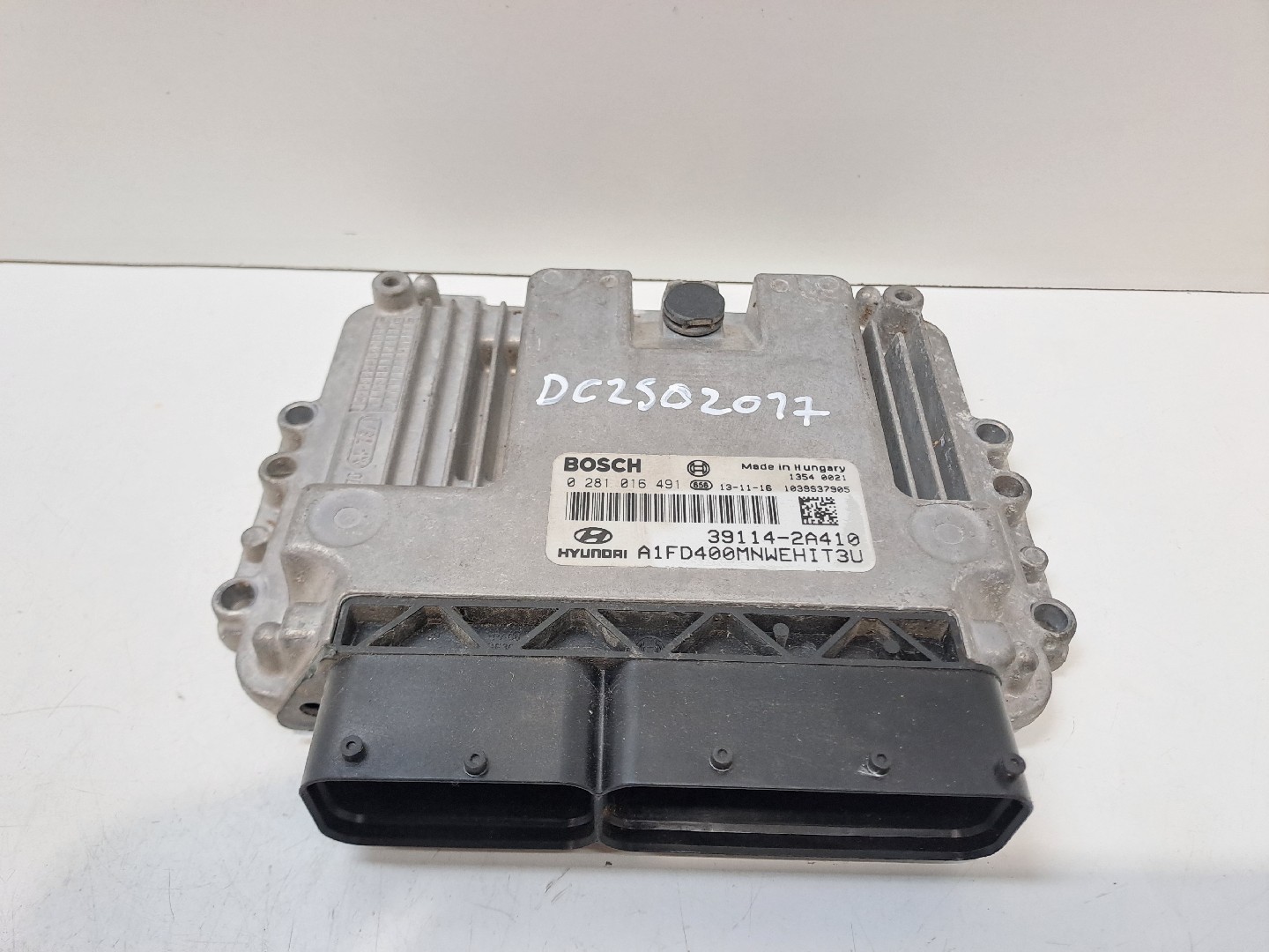Engine control unit / ECU KIA Venga (YN)