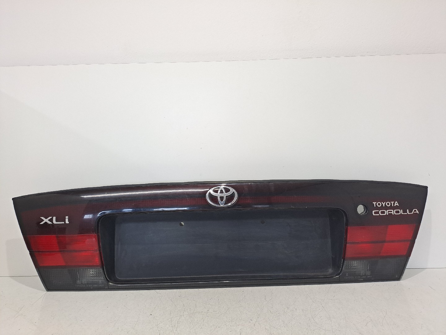 Friso da porta / tampa da mala TOYOTA Corolla Liftback (_E10_)