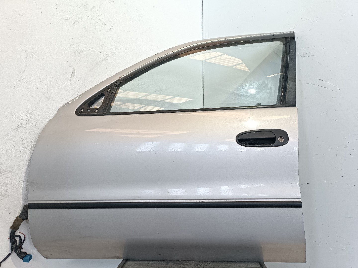 Porta frente esquerda TOYOTA Corolla Liftback (_E10_)