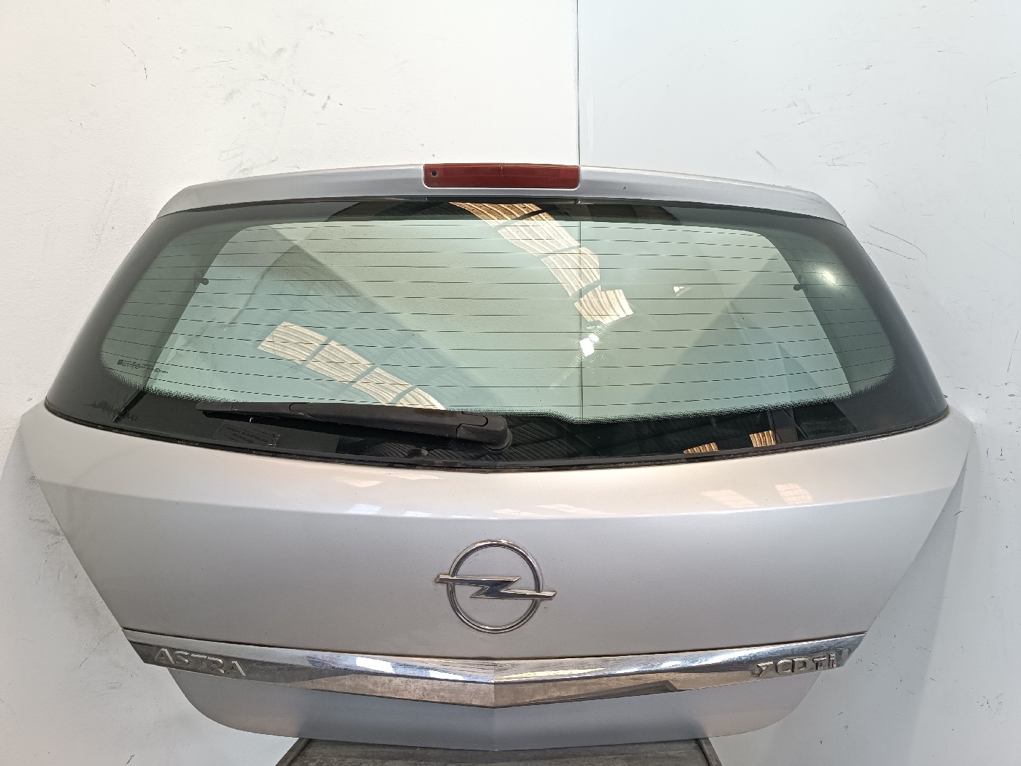 Tailgate / Trunk lid OPEL Astra H Hatchback (L48)