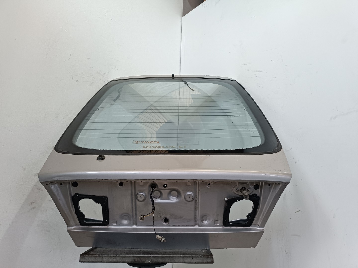 Tailgate / Trunk lid TOYOTA Corolla Liftback (_E10_)