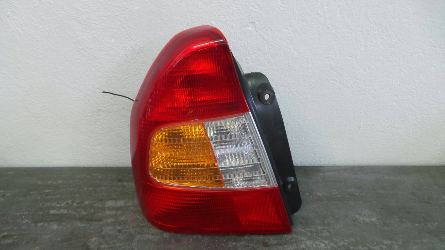 Farolim esquerdo HYUNDAI Accent II Sedan (LC)