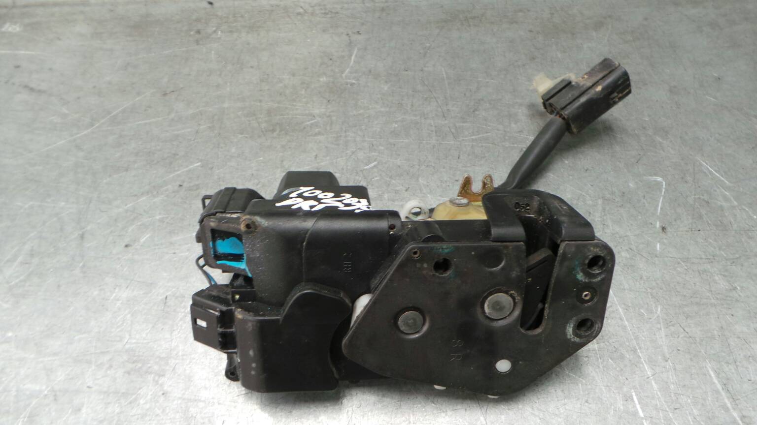 Fechadura / fecho porta frente direito MG MGF (RD)