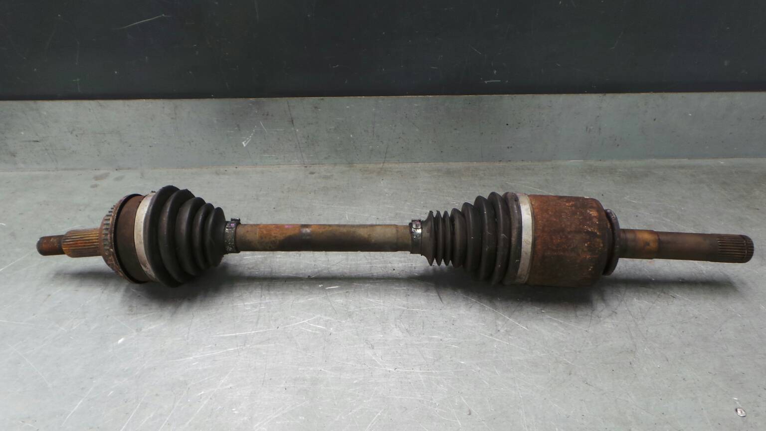 Transmissão trás esquerda LAND ROVER Discovery III (L319)