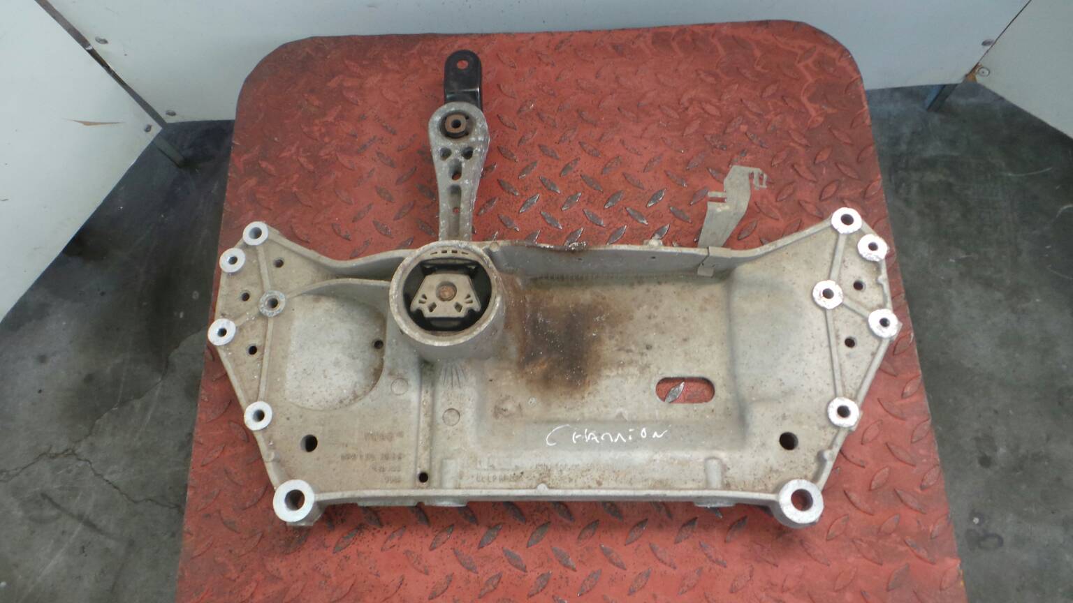 Charriot frente SKODA Octavia II Hatchback (1Z3)