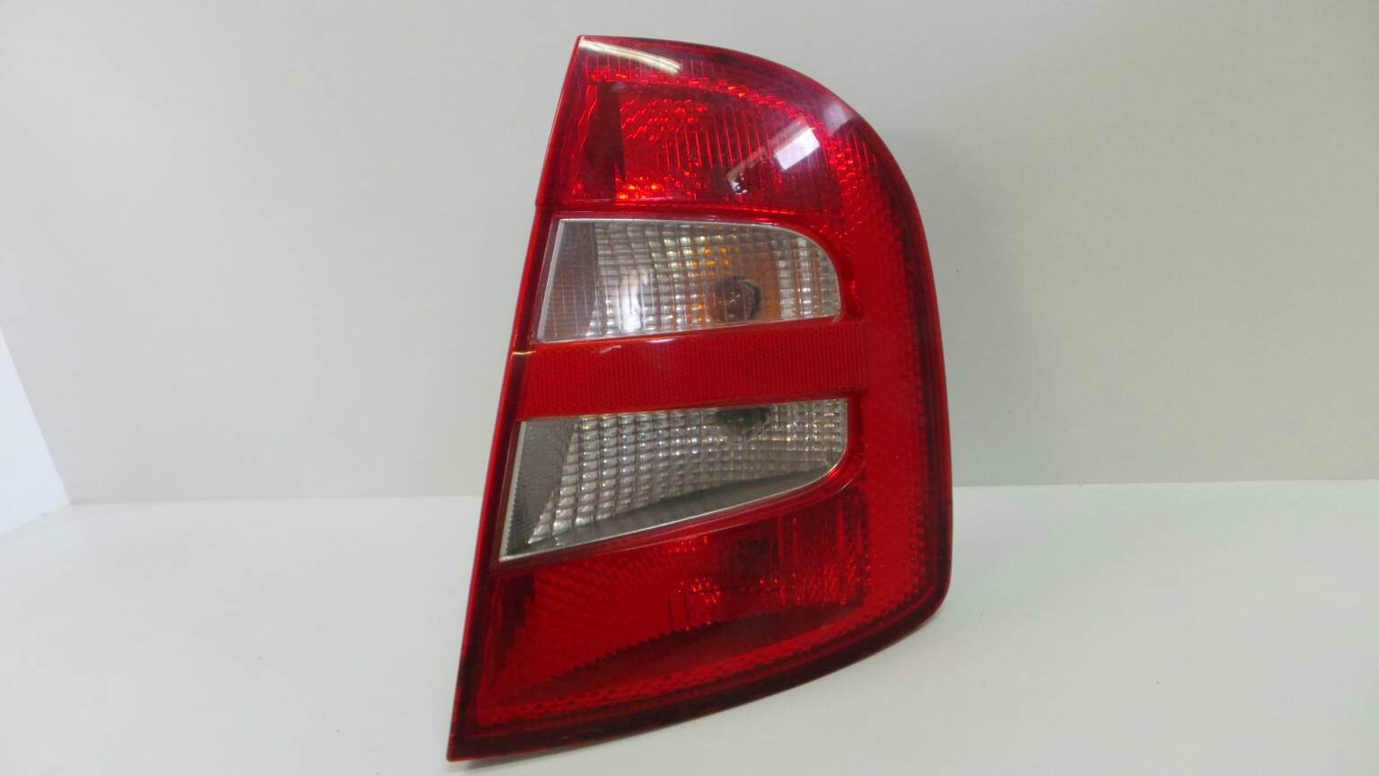 Right Tail light SKODA Fabia I Hatchback (6Y2)