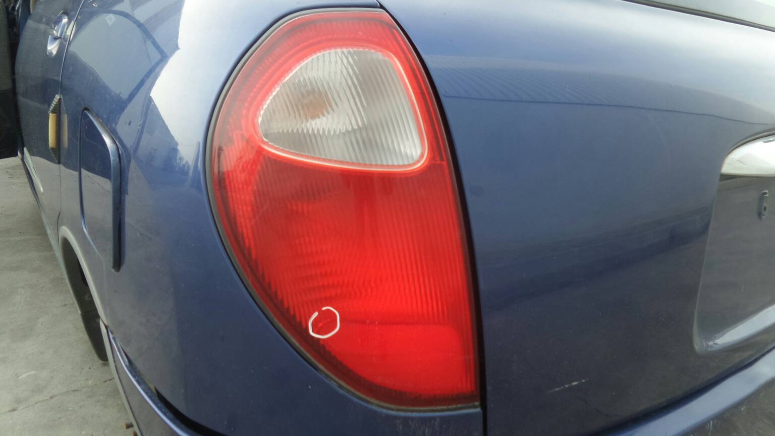 Left Tail light DAIHATSU Sirion (M1)