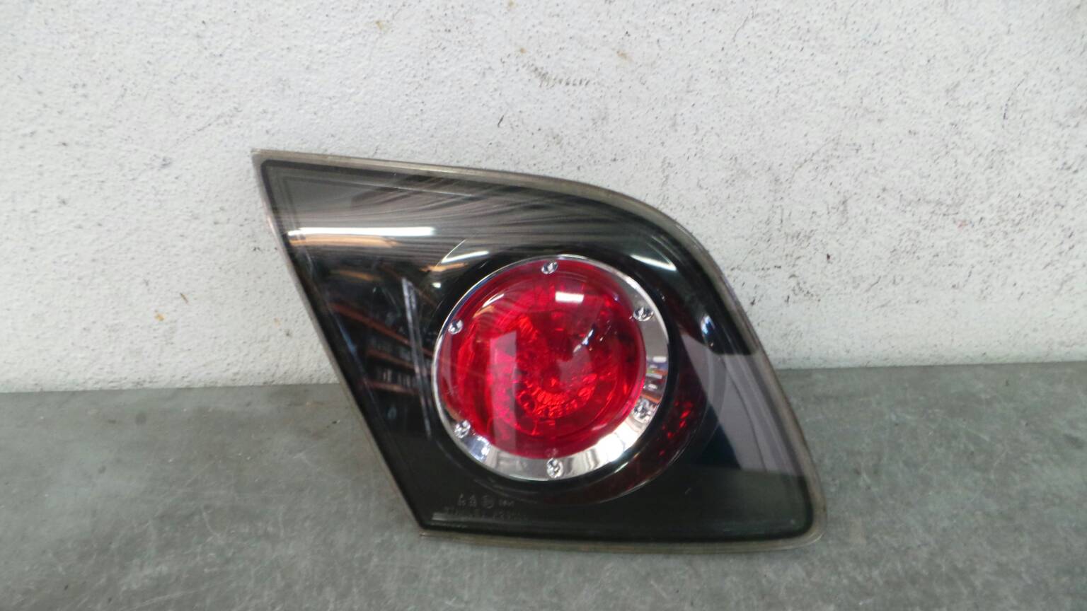 Left Tailgate light  MAZDA 3 (BK)