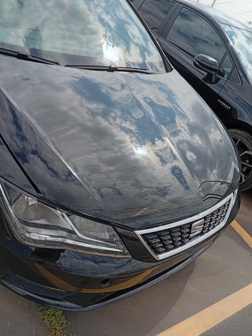 Leon  SEAT - ID V_2100