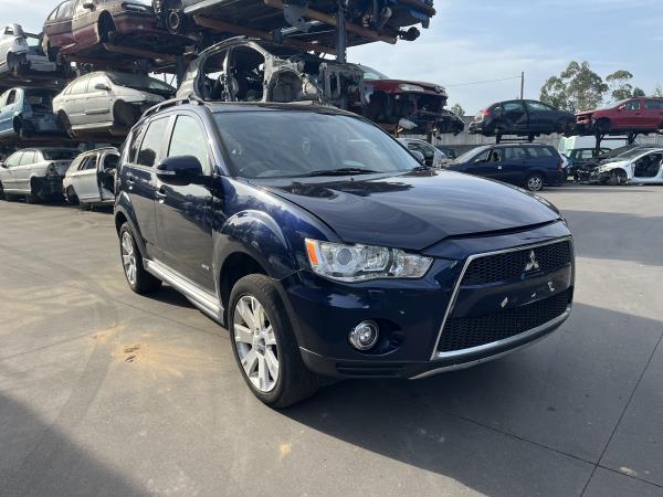 Outlander II  MITSUBISHI - ID V_2111