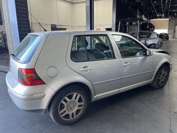 Golf IV  VOLKSWAGEN - ID V_915